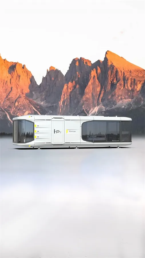 Interior amplio del P7 Deluxe con suite completa